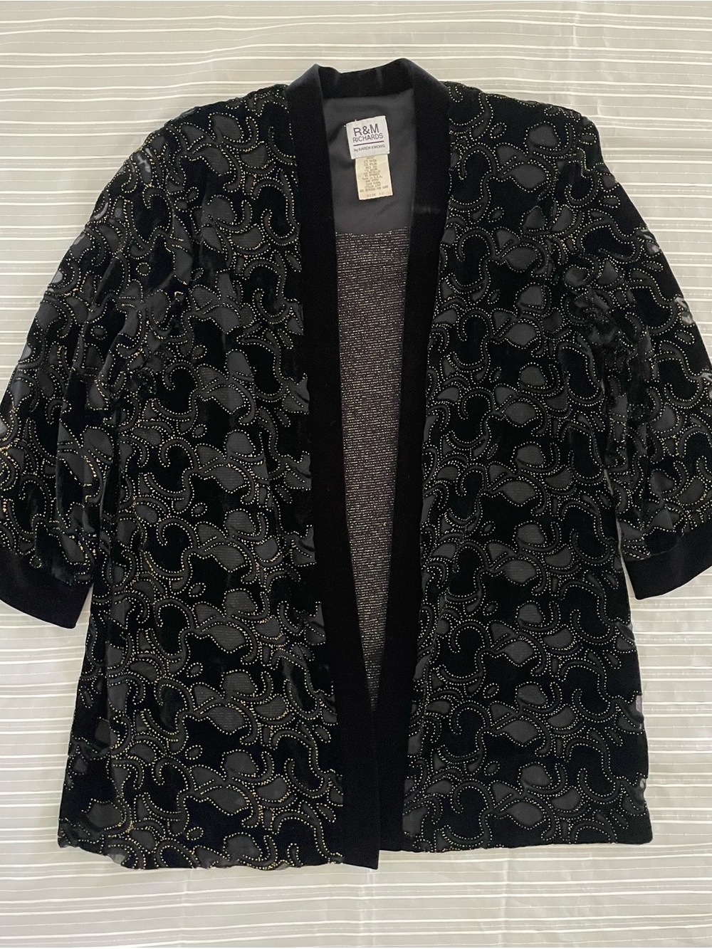 R&M Richards black Sheer Burnout paisley velvet trim Top sz 12 goth